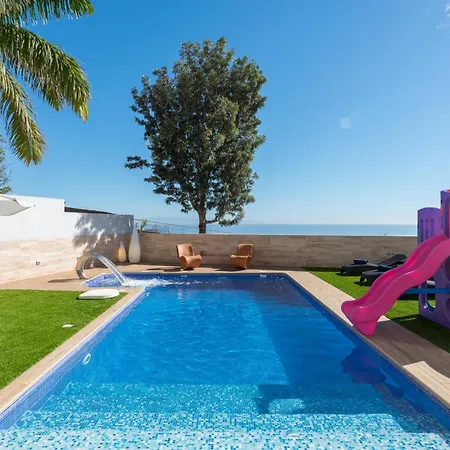 With Amazing Sea View, Pool, Cinema And Proaudio וילה סנטה קרוז דה טנריף